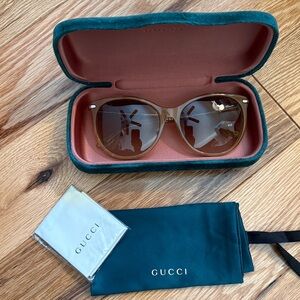 Gucci Tan Brown Sunglasses